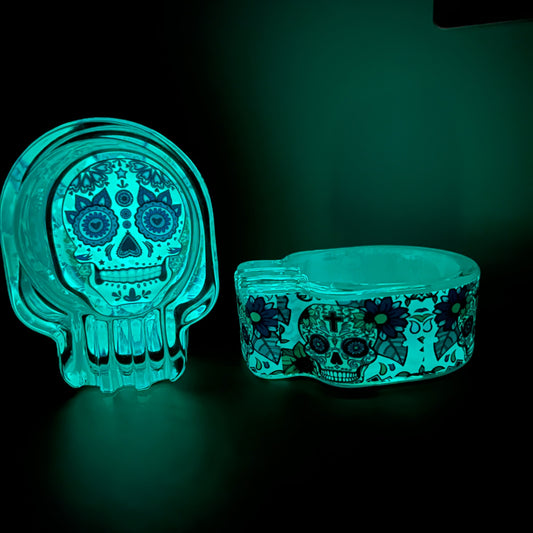 Chongz Glow In The Dark Skull Ashtray