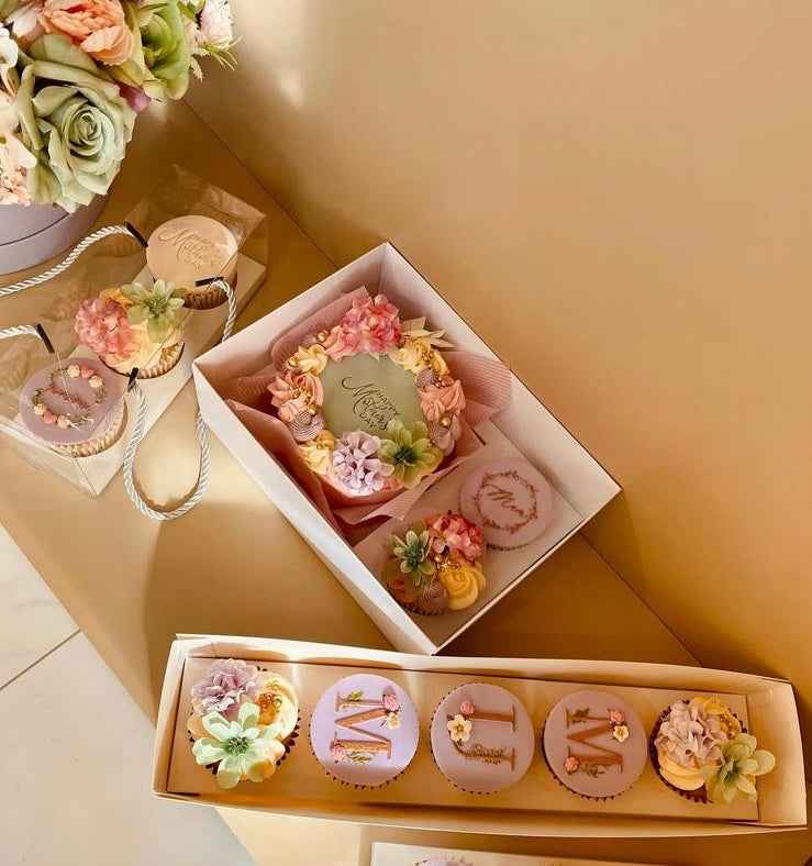 Luxury Personalised Flower Bouquet Balloons Bento Cakes & Cupcakes Gift Set