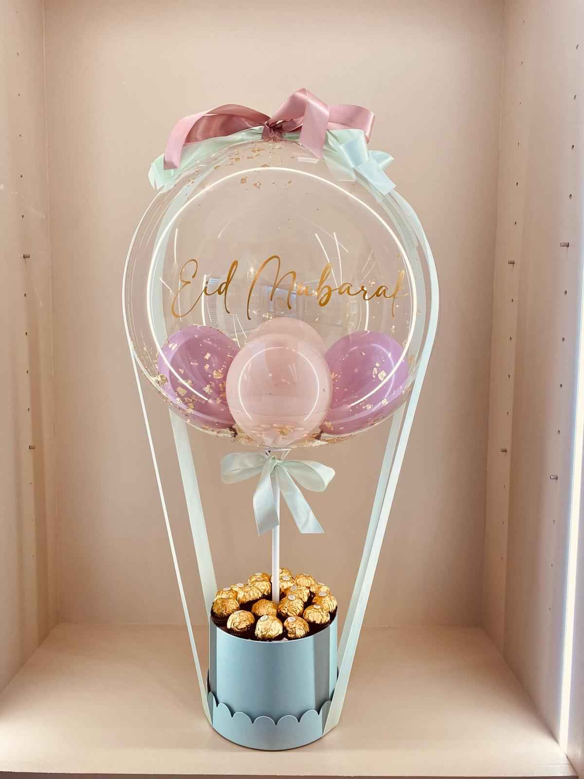 Luxury Personalised Flower Bouquet Balloons Bento Cakes & Cupcakes Gift Set