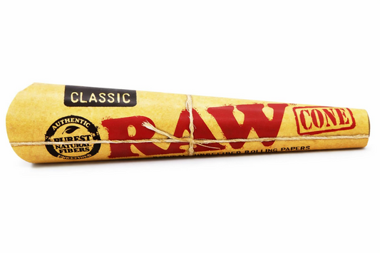 RAW 1¼ Size pre‑rolled cones 6‑piece single pack shown in natural‑brown branded packaging on a pure white background.
